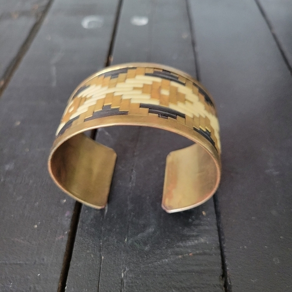 Vintage Gold Tone Bangle Bracelet Black Ivory Weave Thick Jewelry Boho Western - Picture 3 of 7